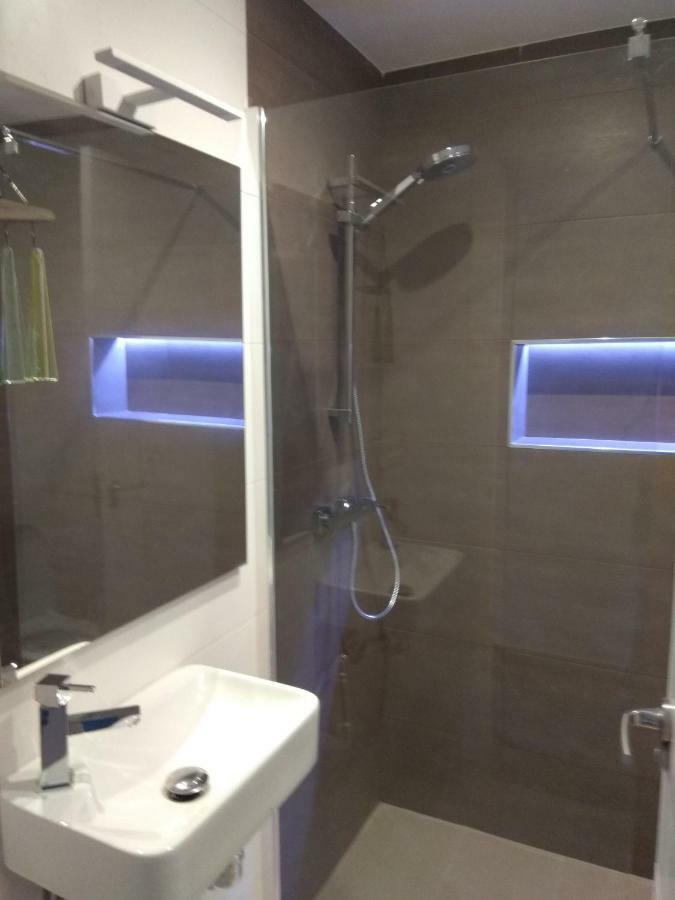 A 150 Metros Del Mar, Parking Y Wifi Appartement *